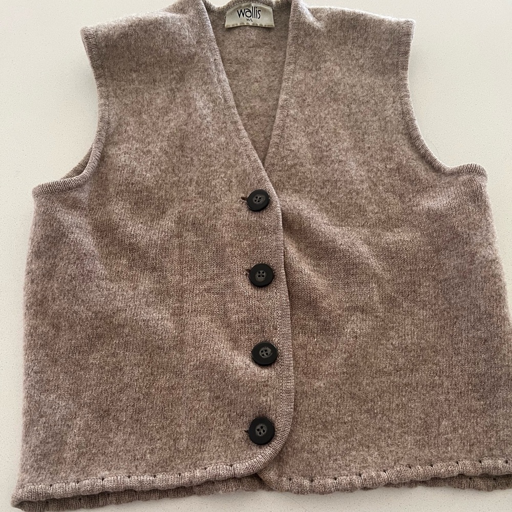 Wallis Brown tweed 100% wool sweater vest
